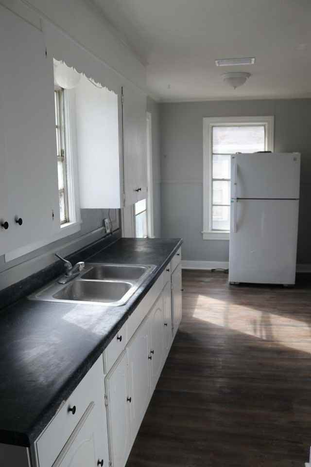 145 E Boulevard St - Photo 5 of 8