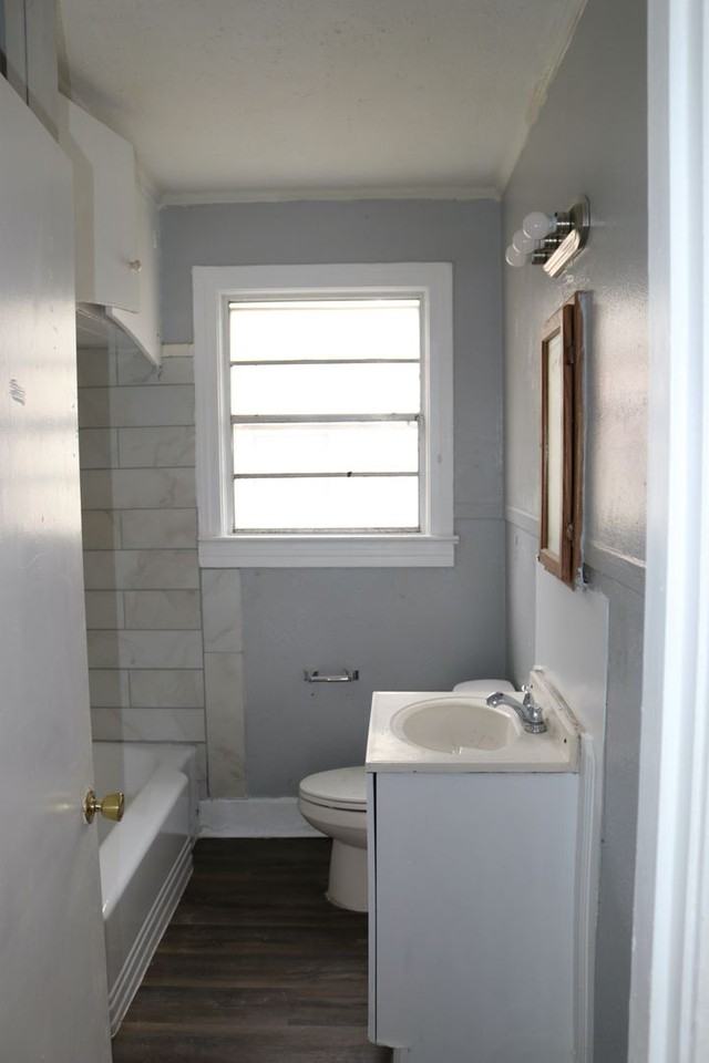 145 E Boulevard St - Photo 6 of 8