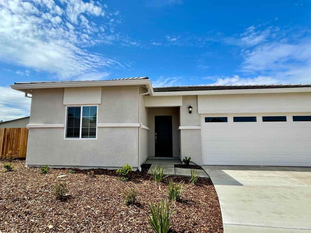 754 Tamarack Ct - Photo 5 of 31