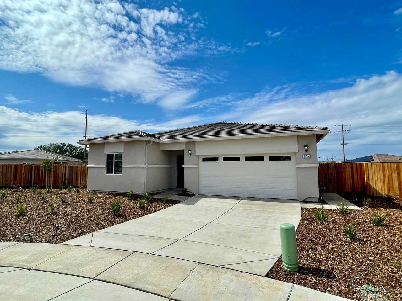 754 Tamarack Ct - Photo 6 of 31