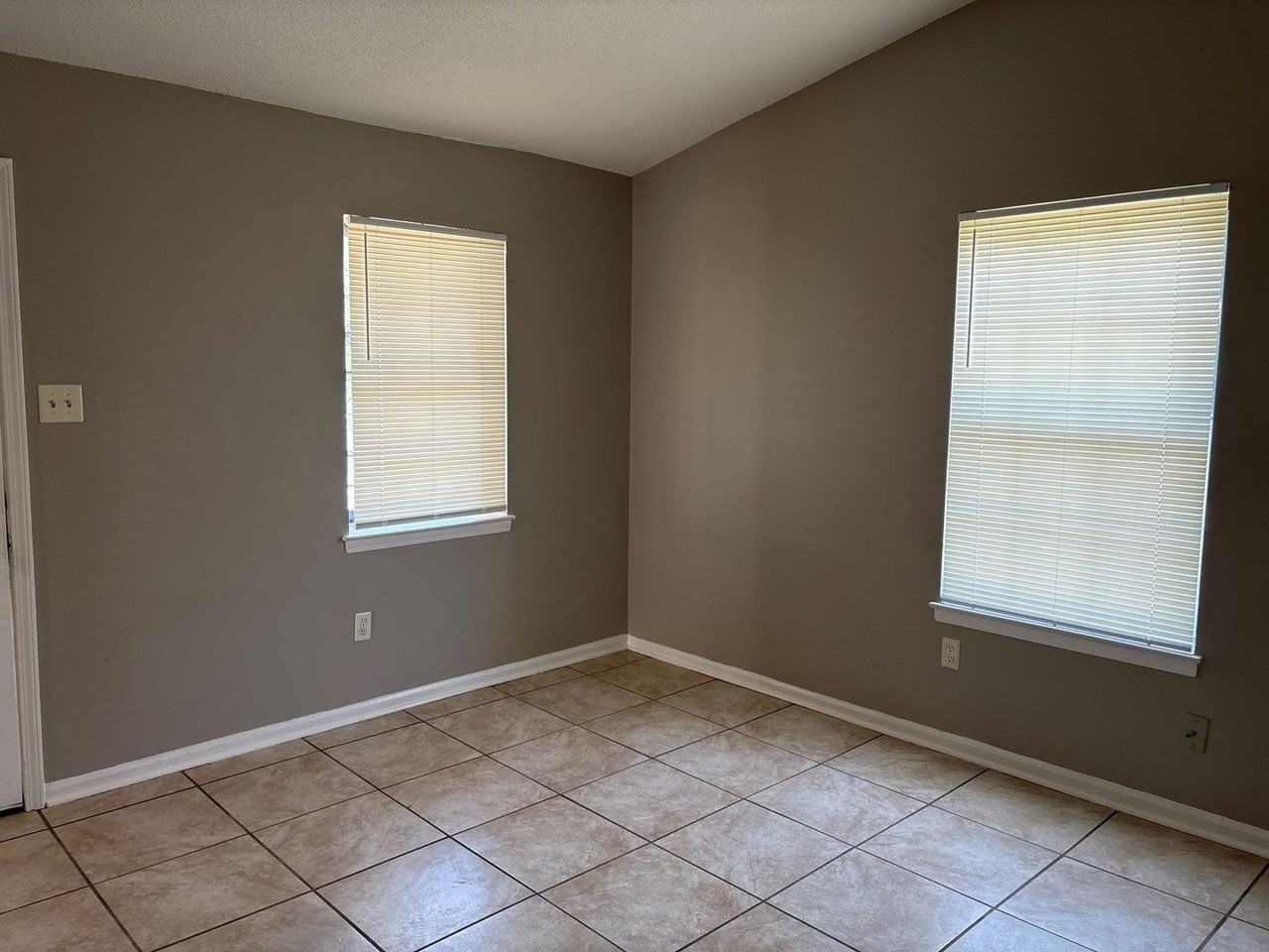 3509 Arnold Rd - Photo 5 of 24