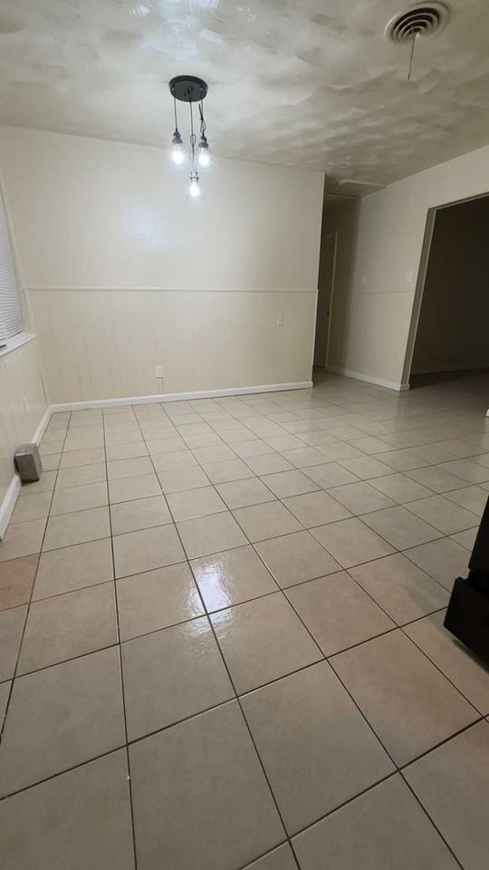 3064 Clover Dr - Photo 6 of 9