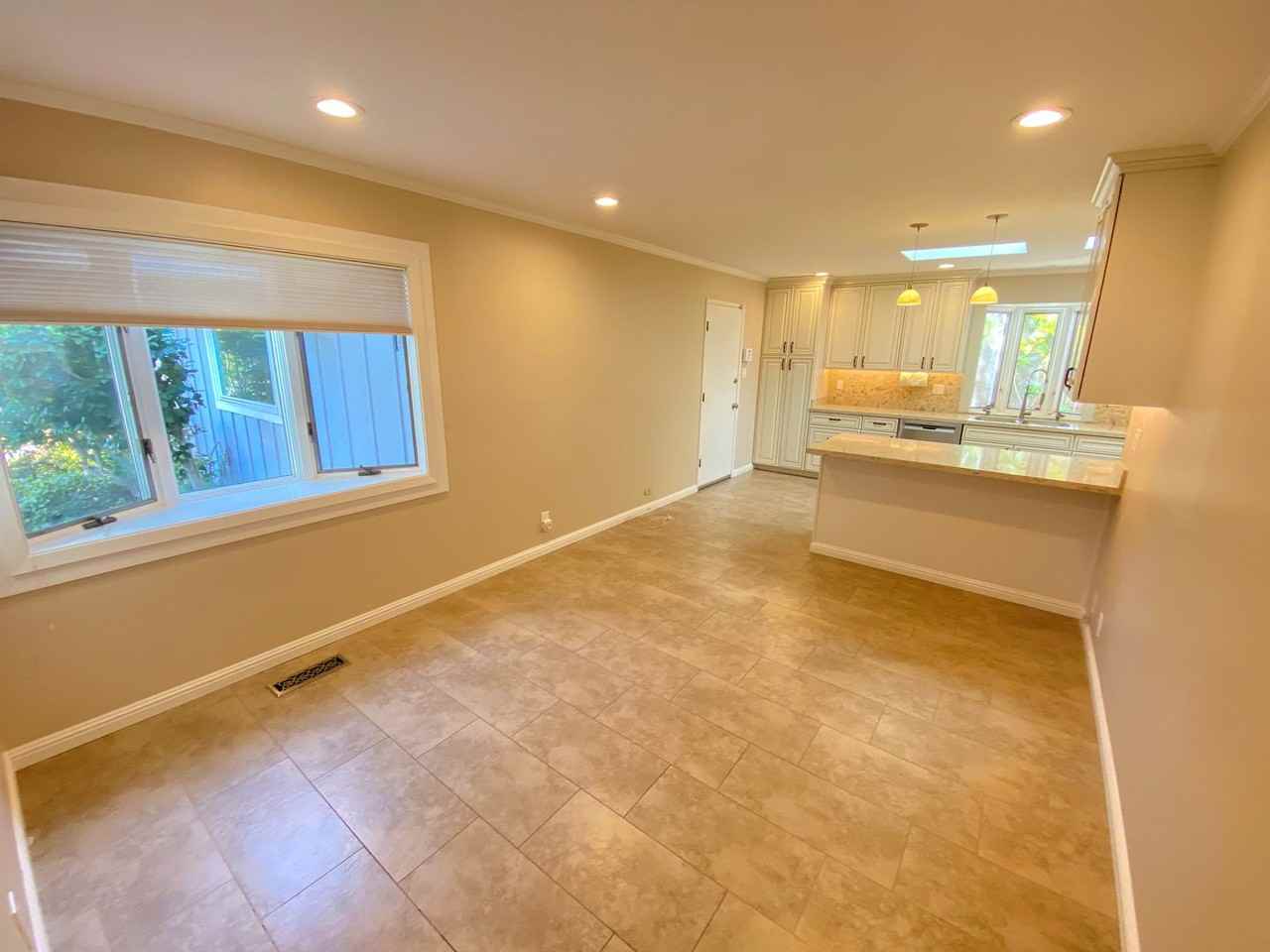 330 Pickering Pl - Photo 5 of 20