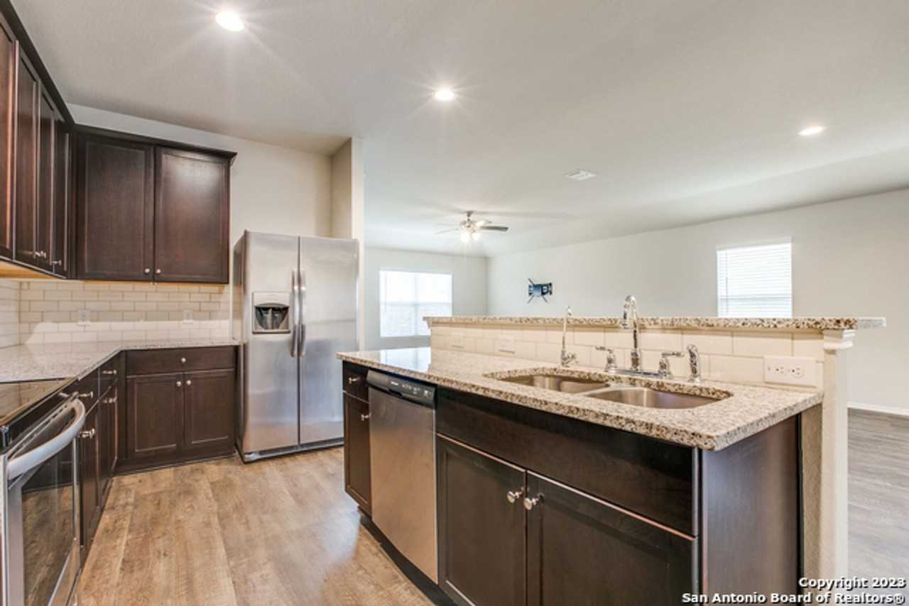 2025 Rhesus Vw - Photo 6 of 13