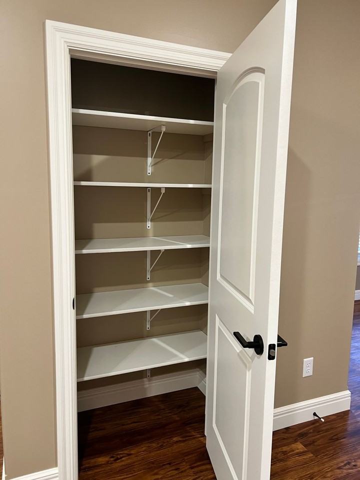 1715 Kenneth Dr - Photo 6 of 14