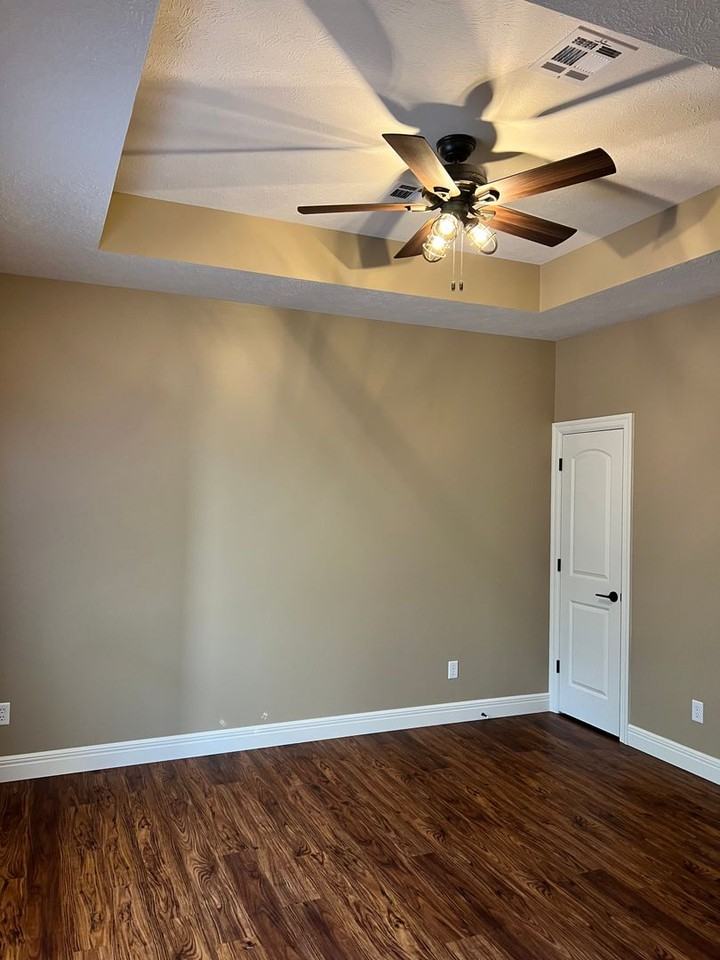 1715 Kenneth Dr - Photo 7 of 14