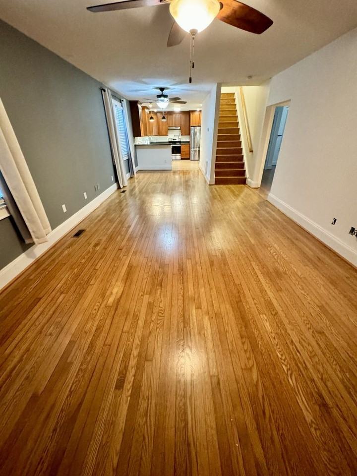 3408 Seneca Ave - Photo 5 of 24