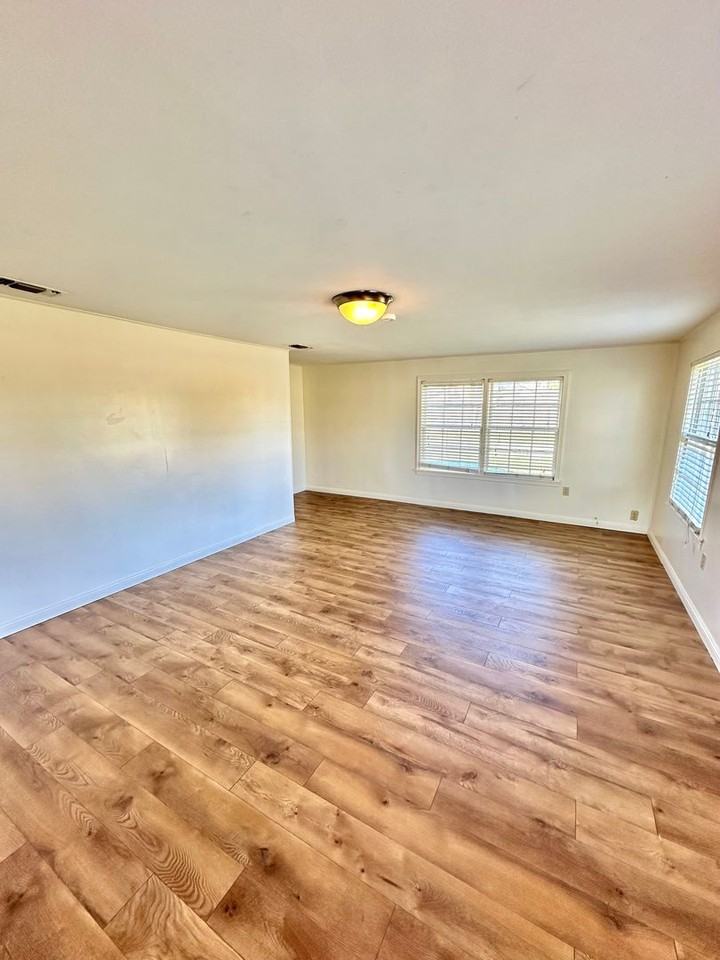 3207 Grape Creek Rd - Photo 3 of 31