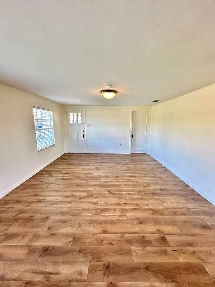 3207 Grape Creek Rd - Photo 4 of 31