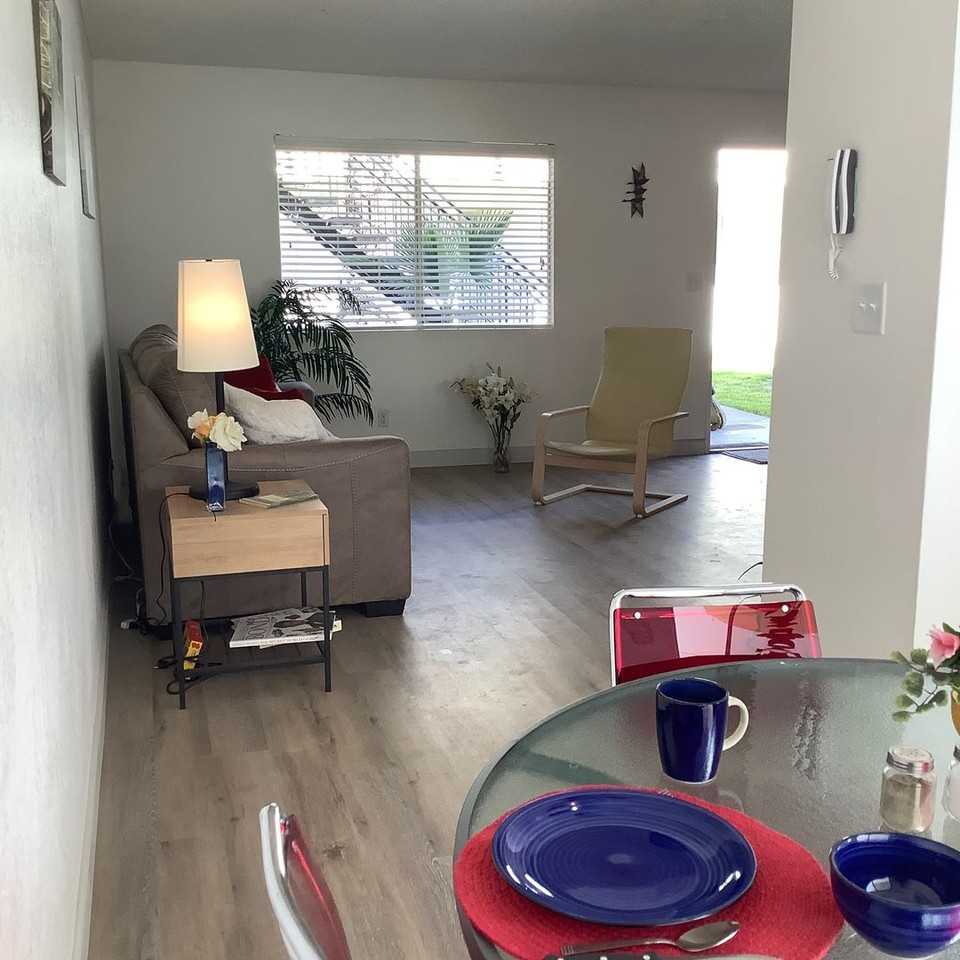 232 W Caldwell Ave #7 - Photo 5 of 15