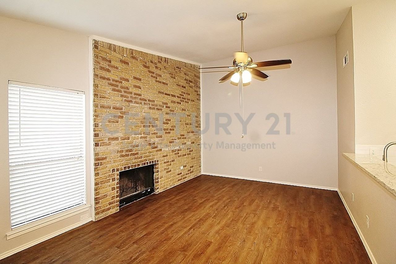 6620 S Creek Dr - Photo 3 of 17