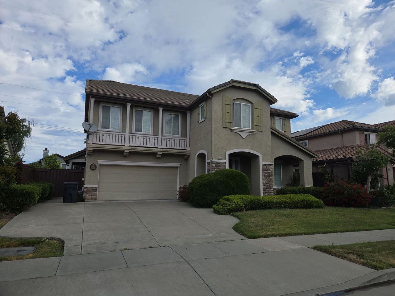 5220 Antiquity Cir - Photo 2 of 3