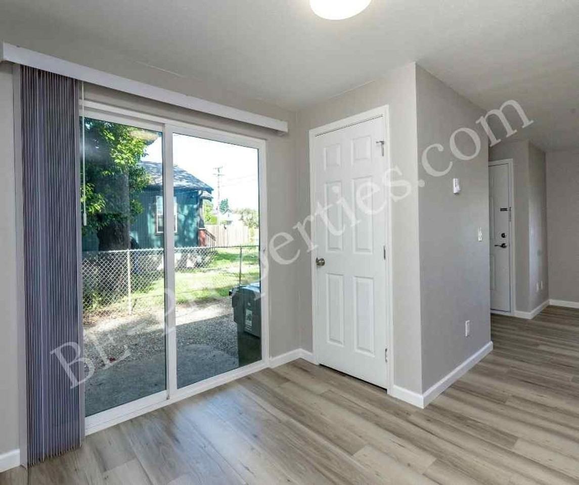 1412 S 14th St - Photo 7 of 31