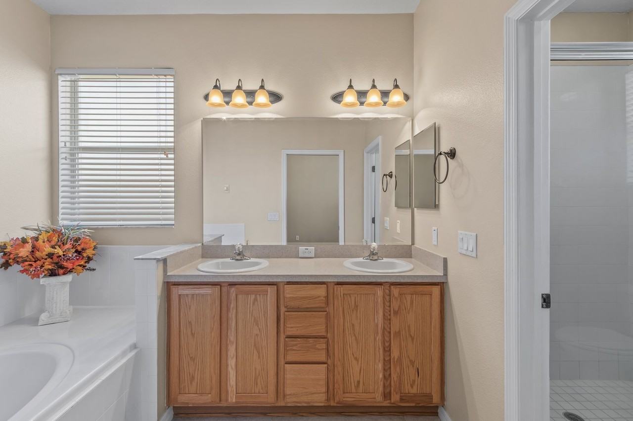 12923 Scout Ct - Photo 7 of 16