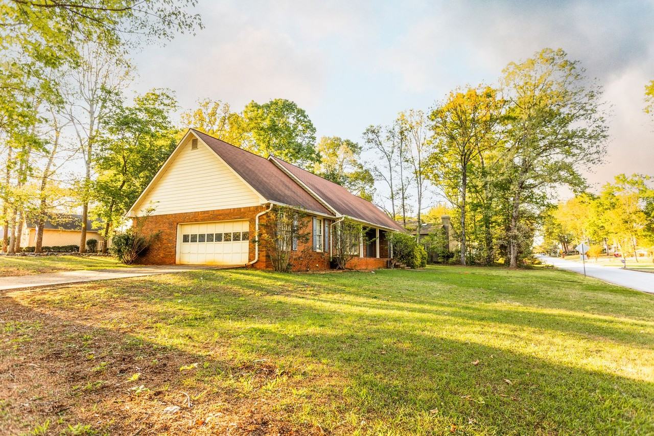 3301 Sams Way Se - Photo 6 of 40