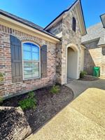 featured image of 726 Dumaine Dr