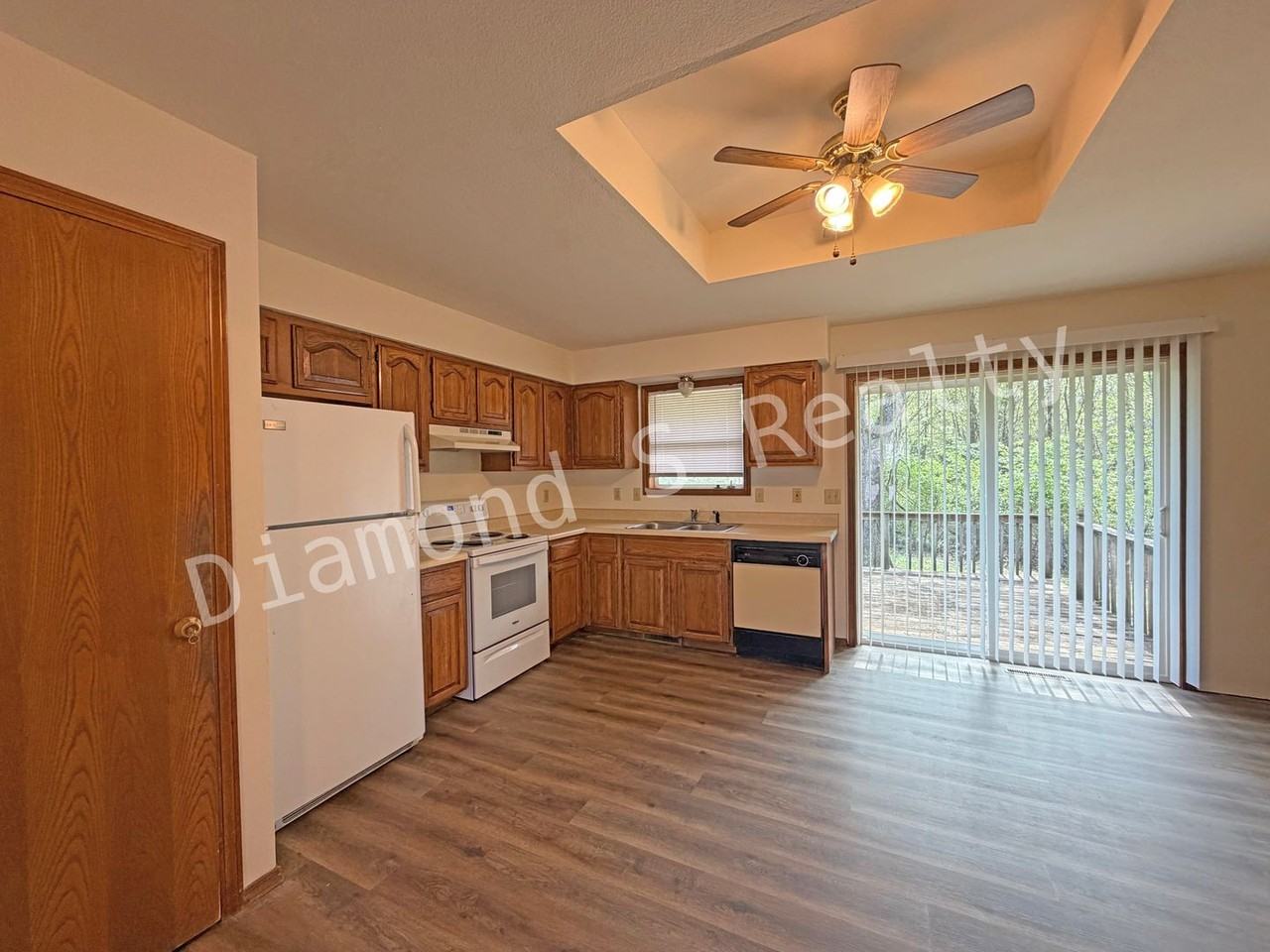 3256 S Hilton Ave - Photo 7 of 15