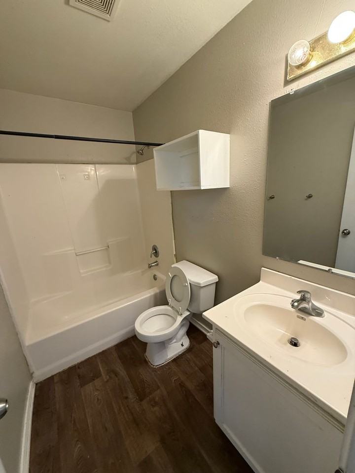 14668 14668 Foxridge - Photo 6 of 9