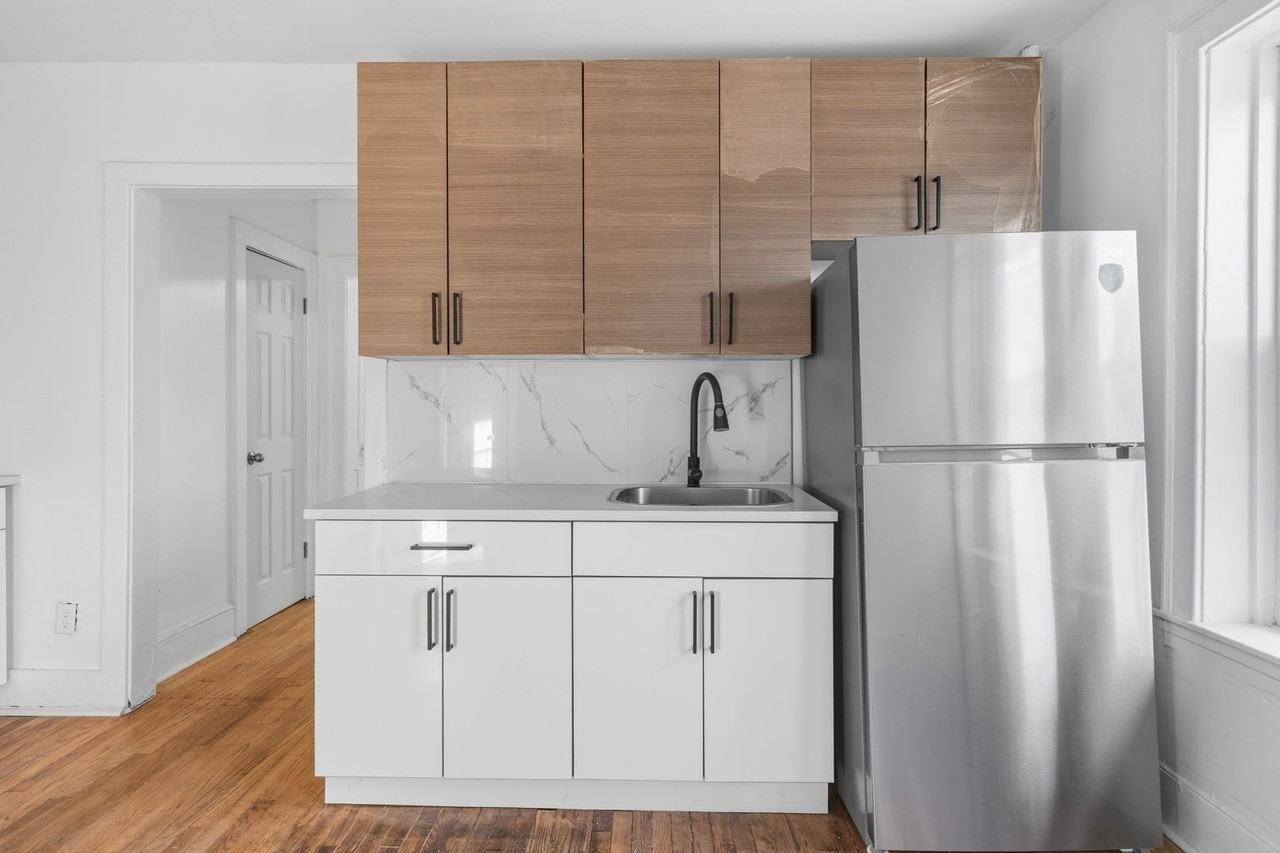 107 Kensington Ave - Photo 4 of 14