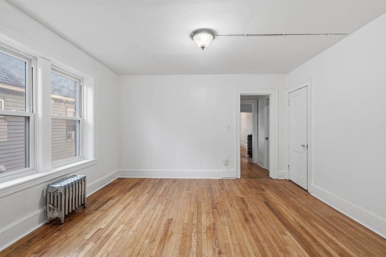107 Kensington Ave - Photo 6 of 14
