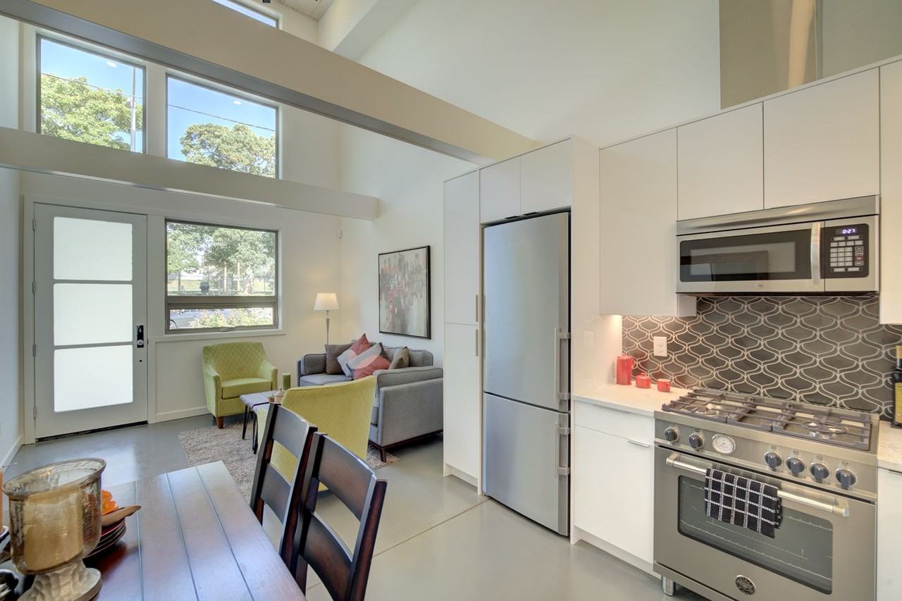 2615 Nw 60th St - Photo 6 of 18