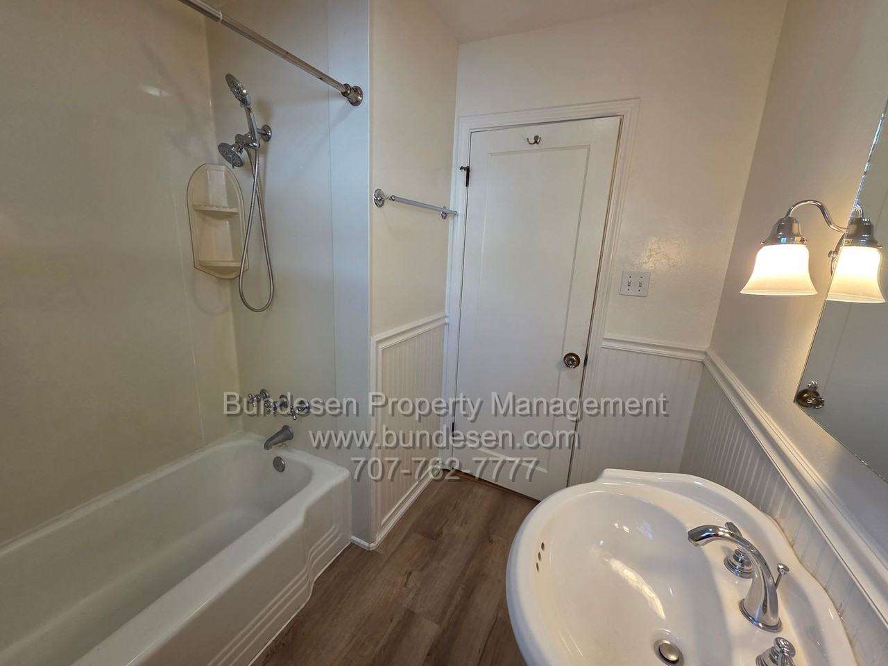 3150 Montgomery Dr - Photo 7 of 13