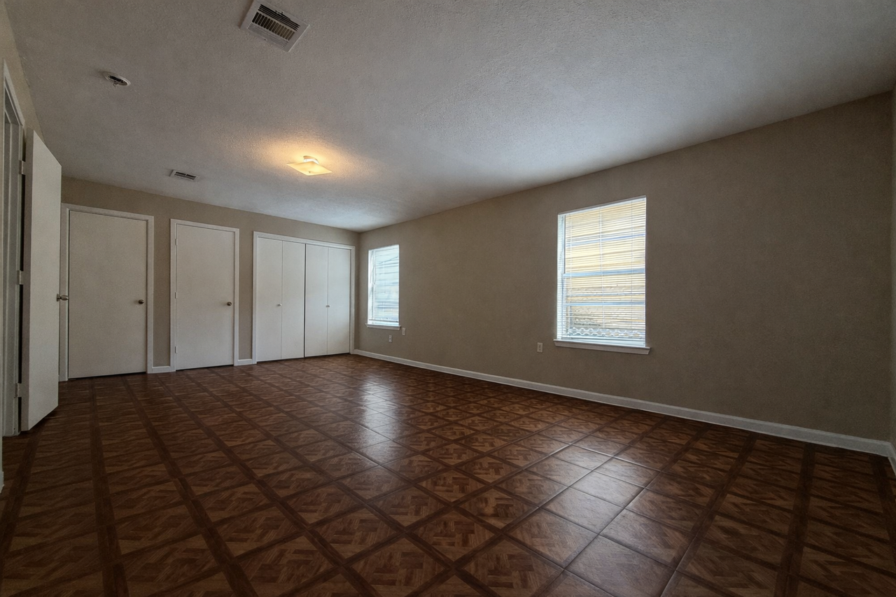 3406 Milbrad St - Photo 7 of 13