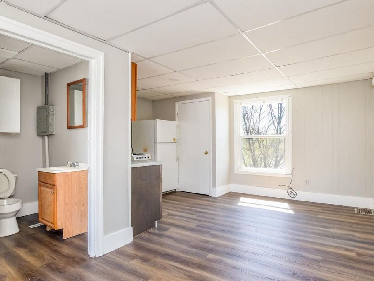 119 Pine Ave - Photo 2 of 6