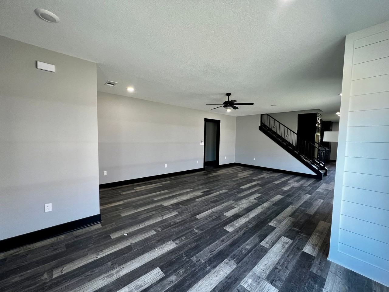 4101 Stoke Dr - Photo 4 of 21