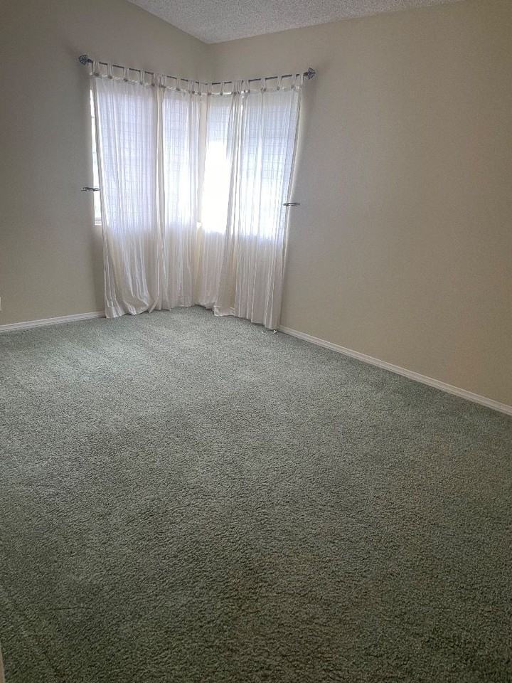 42201 Cosmic Dr - Photo 5 of 11