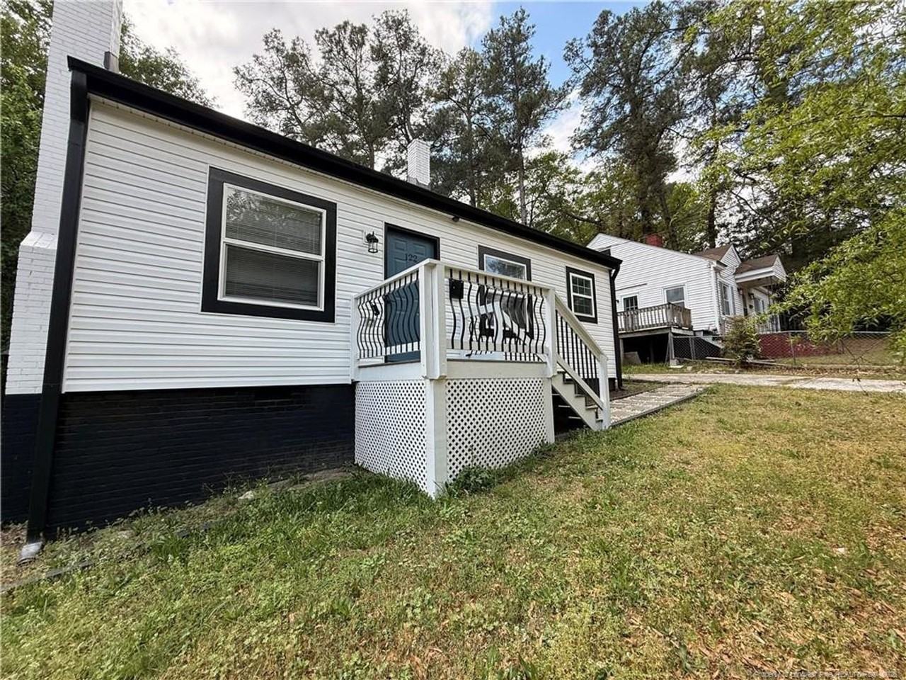 122 Kensington Cir - Photo 2 of 15