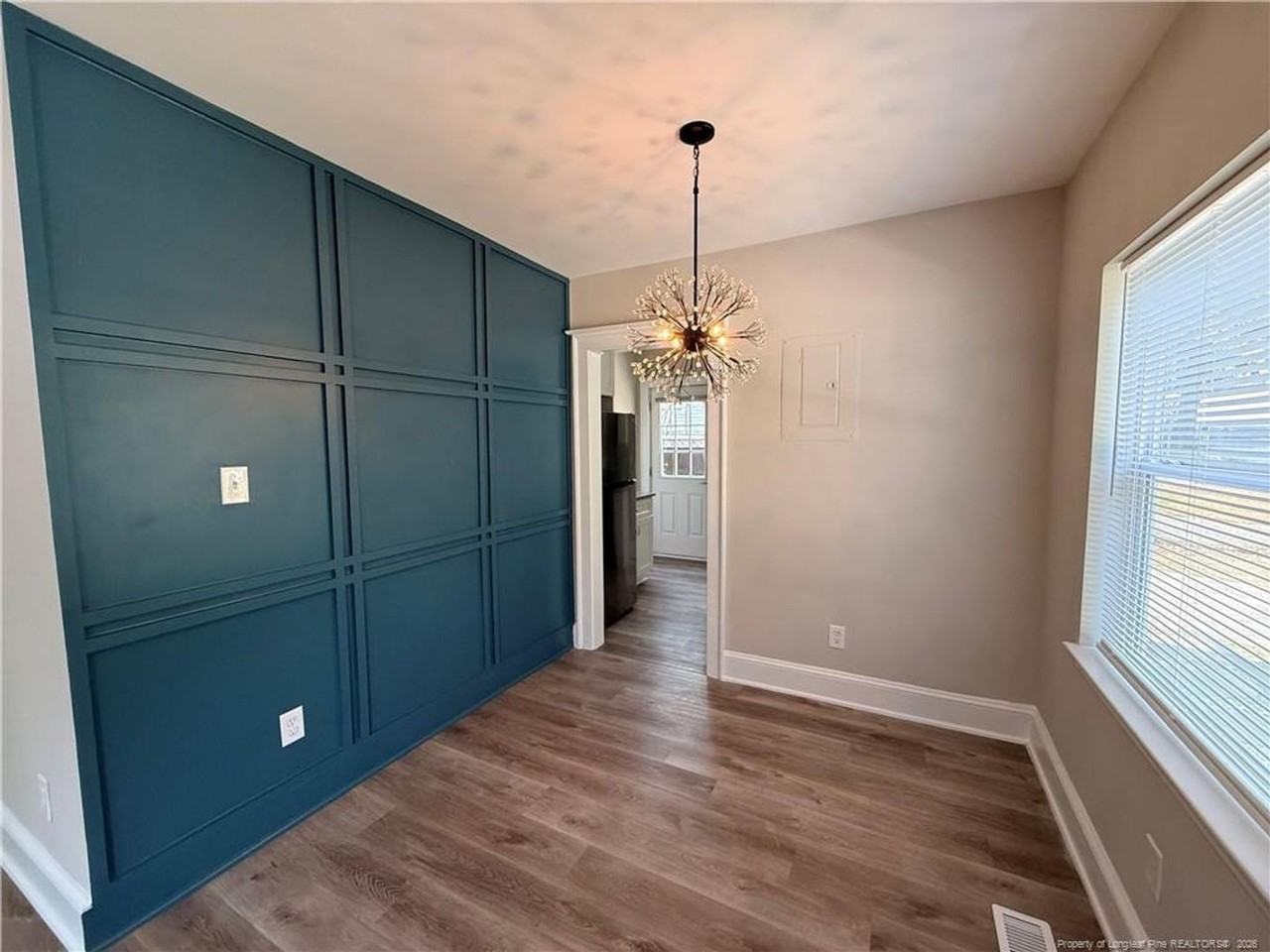 122 Kensington Cir - Photo 4 of 15