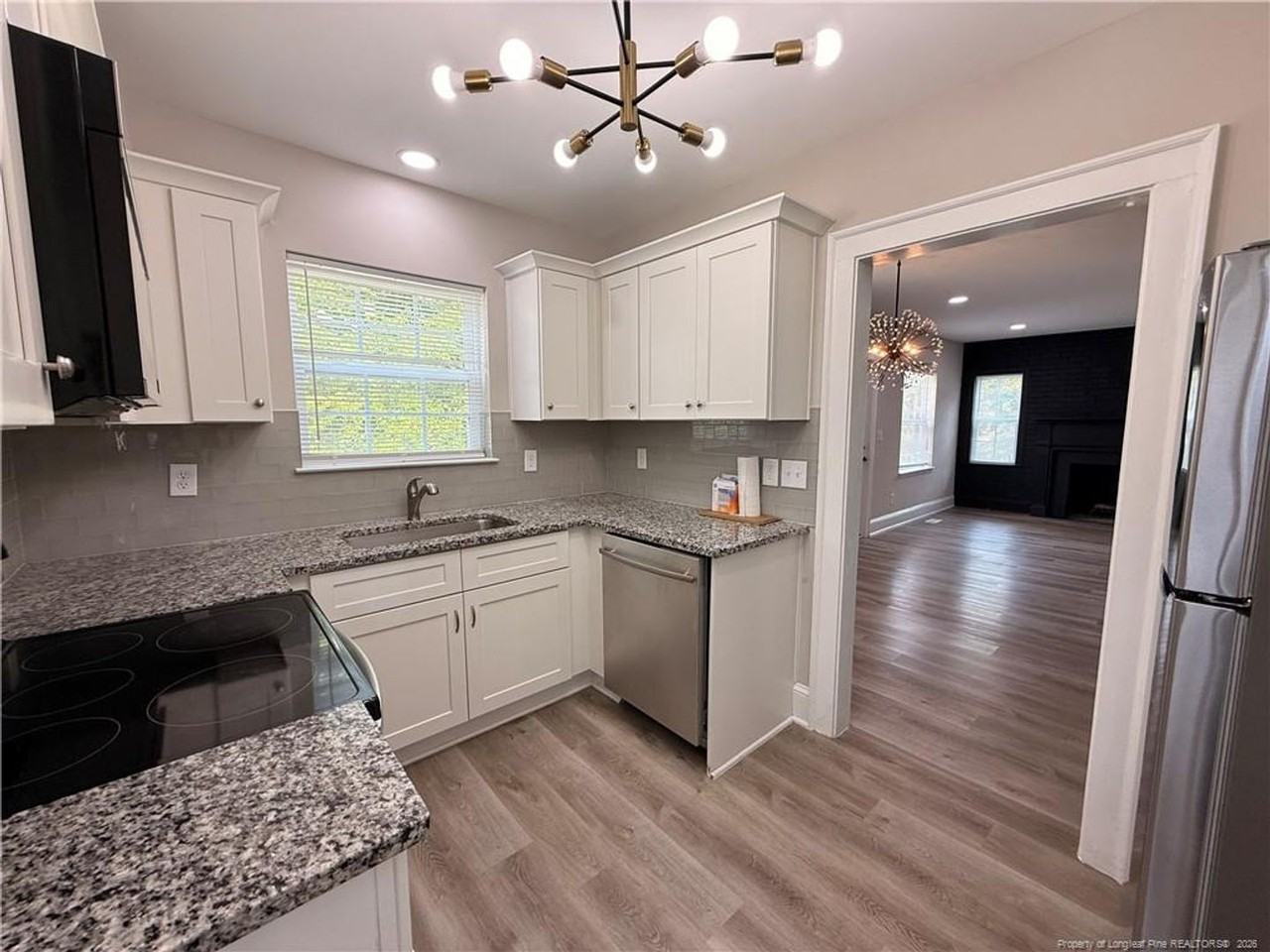 122 Kensington Cir - Photo 6 of 15