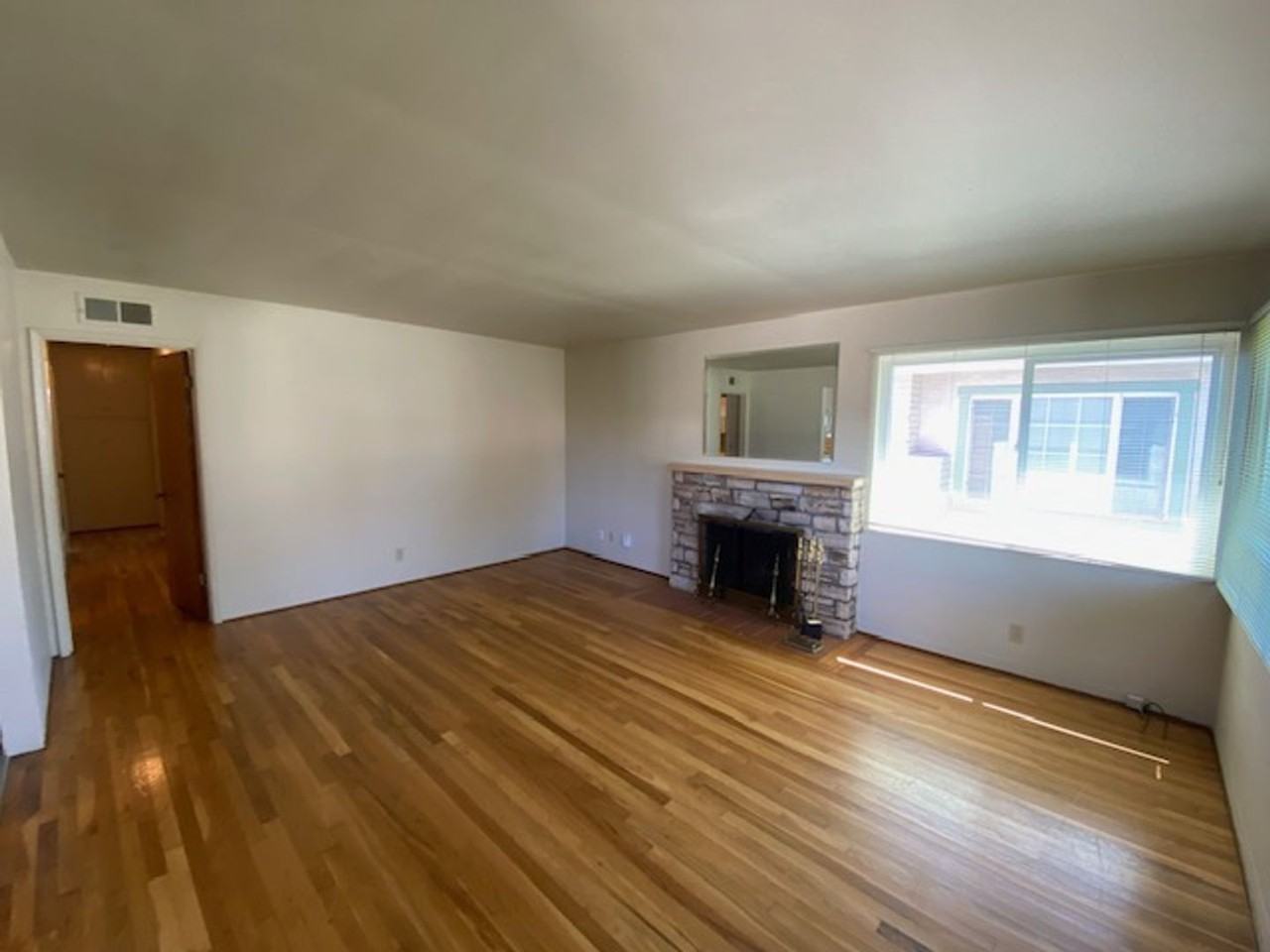 674 Oak St - Photo 2 of 28