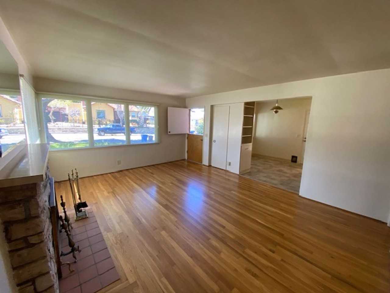 674 Oak St - Photo 4 of 28