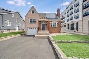 featured image of 981 Johnson Pl