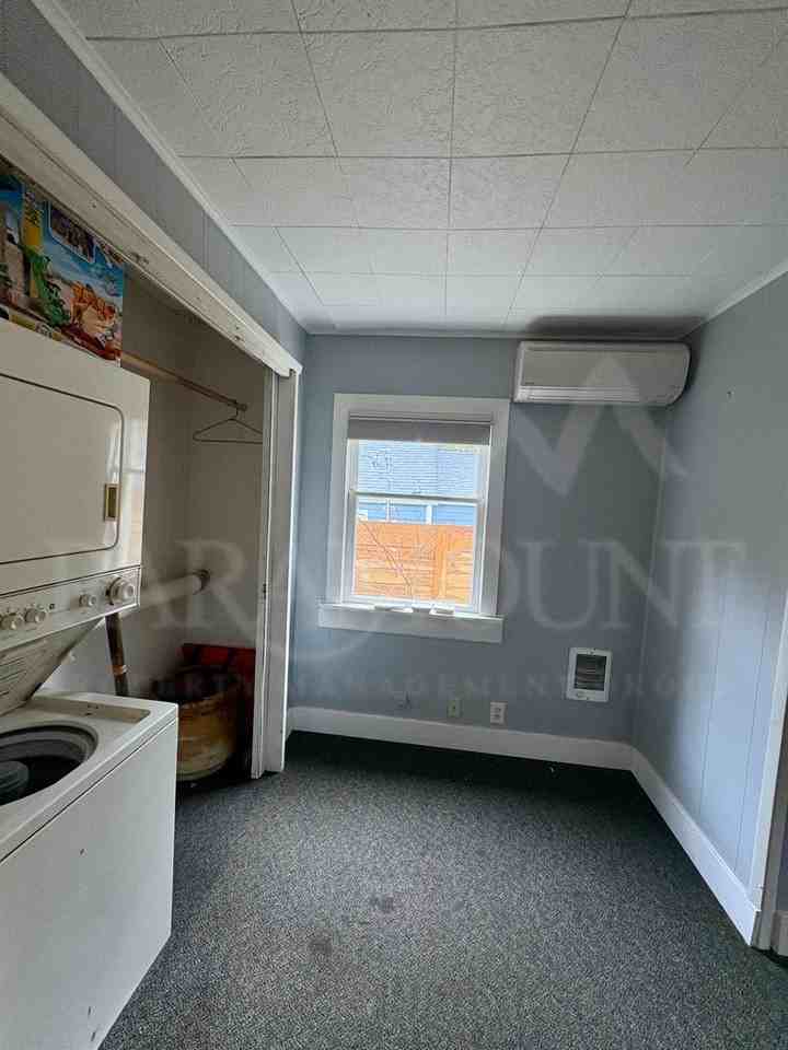 914 Taylor St E - Photo 3 of 18