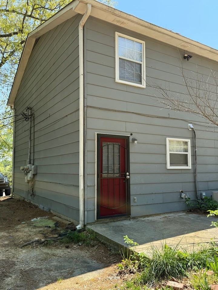 413 Booth Rd - Photo 3 of 13