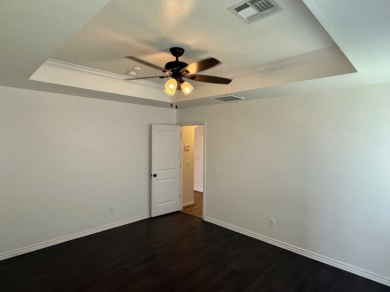 6609 Nw 159th St - Photo 7 of 15