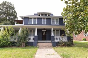 featured image of 501 Steele St