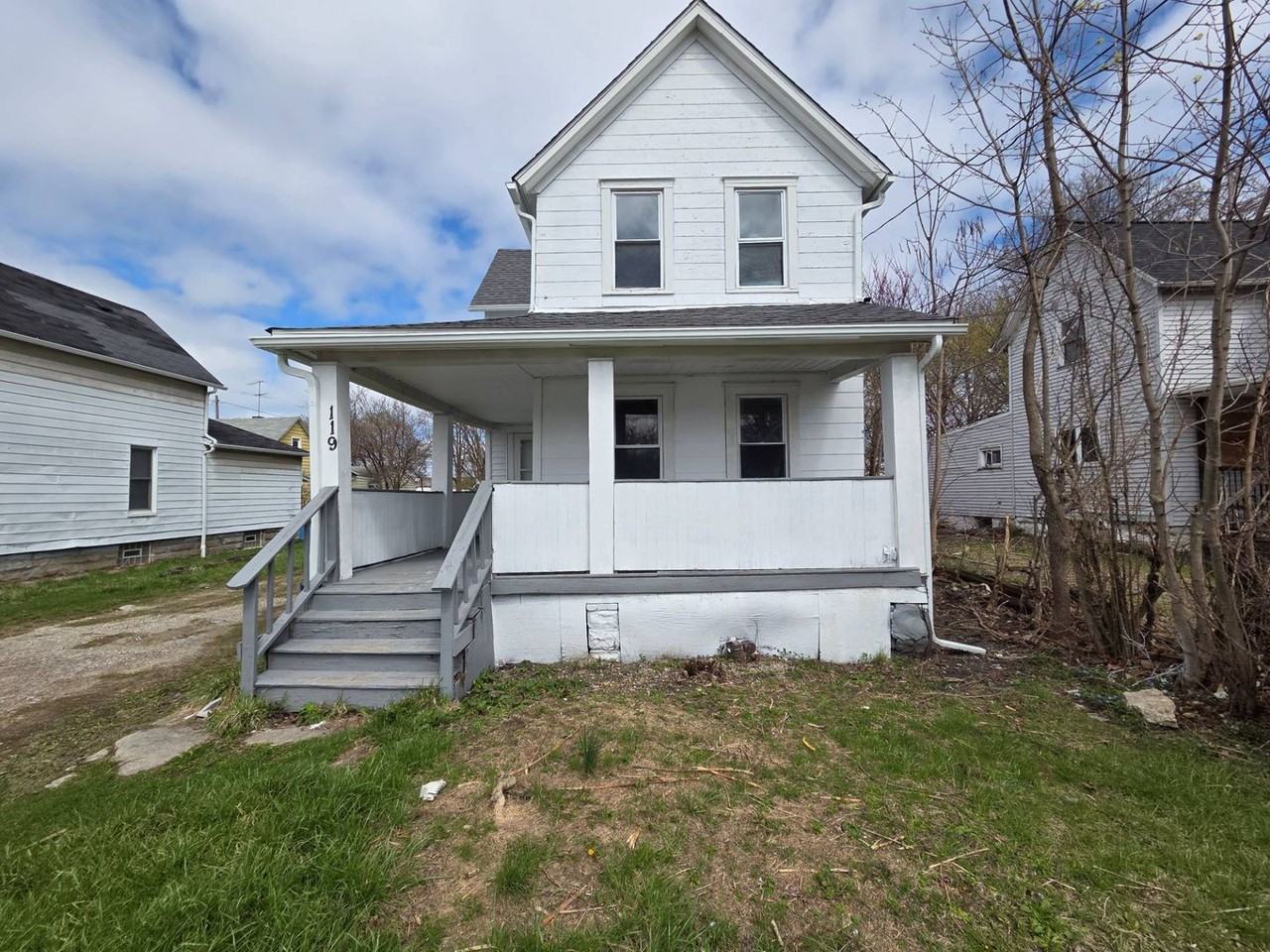 119 E 32nd St - Photo 2 of 34