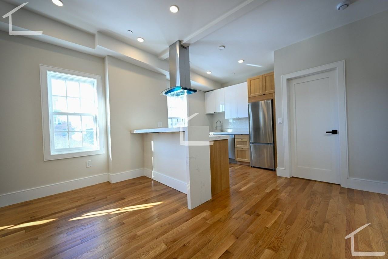 17 Winchester St