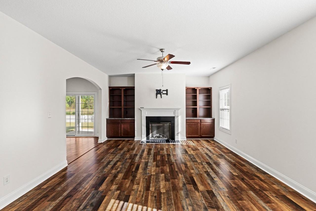 260 Cuddy Ct - Photo 5 of 25