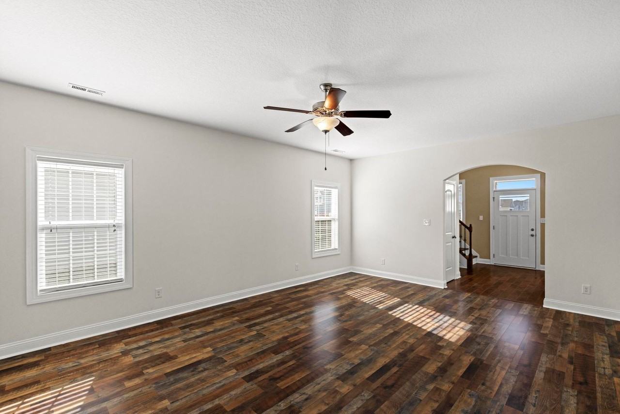 260 Cuddy Ct - Photo 7 of 25