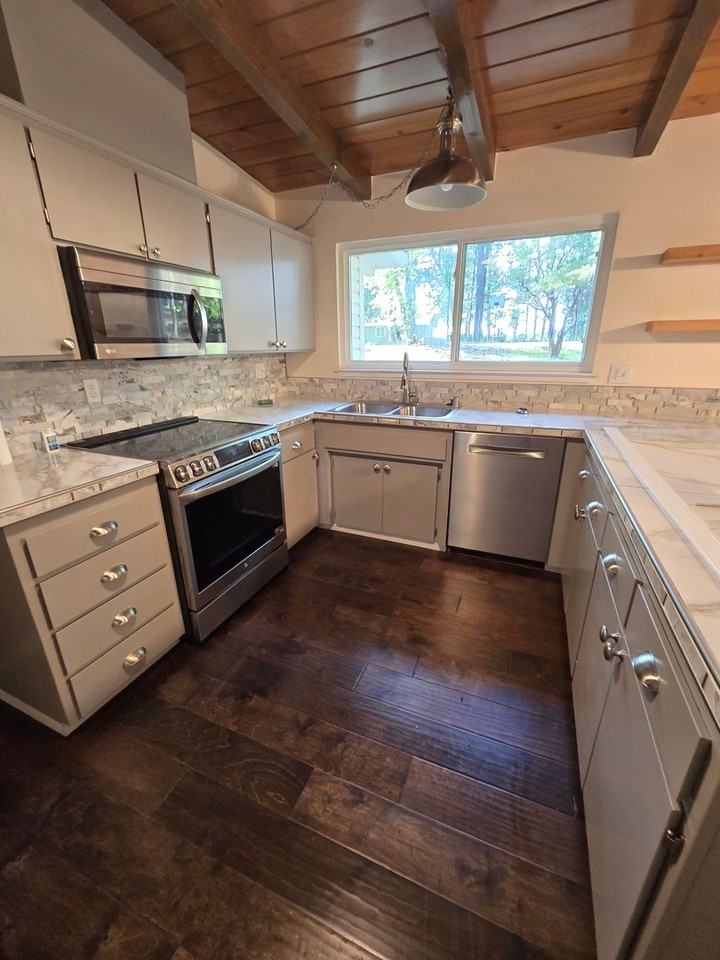 1495 Hillcrest Blvd - Photo 5 of 27