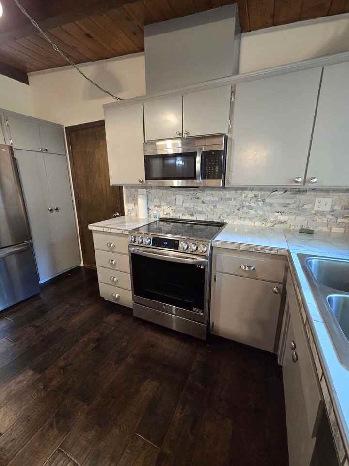 1495 Hillcrest Blvd - Photo 7 of 27