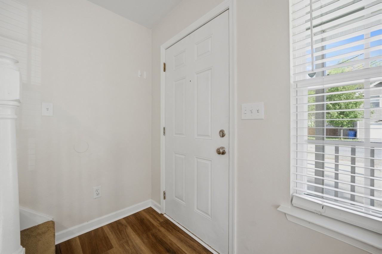 5109 James St #1 - Photo 5 of 42