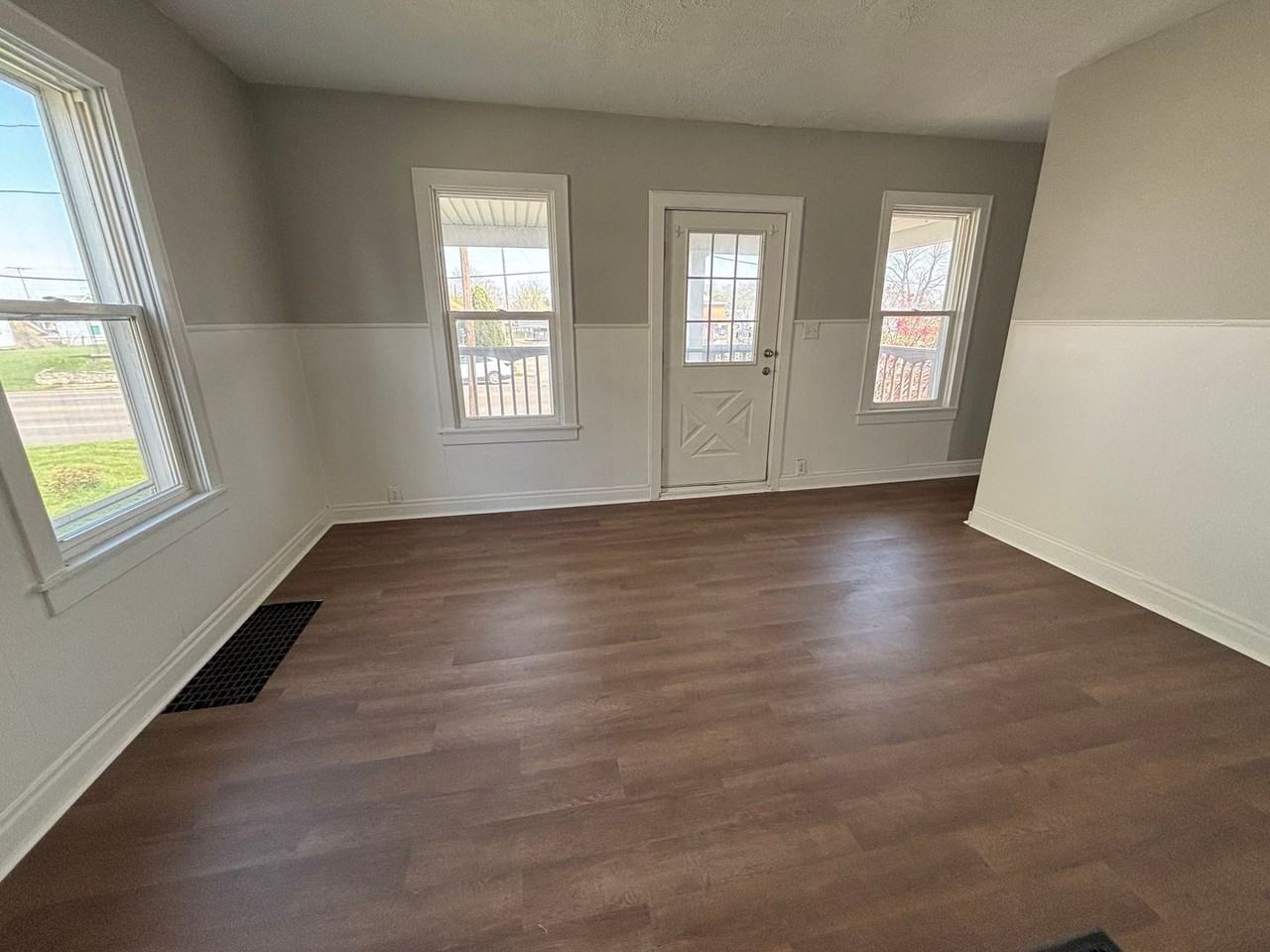 309 W Memorial Dr - Photo 3 of 8