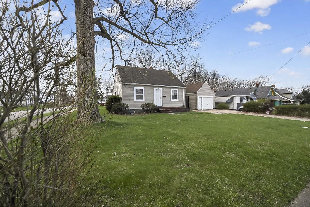 17208 Lipton Ave - Photo 2 of 23