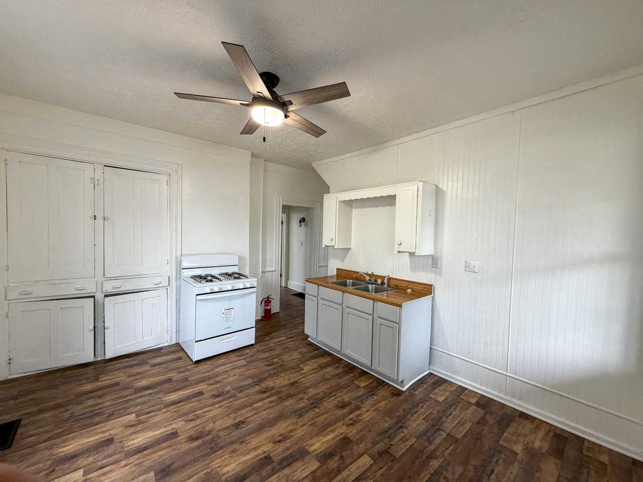 118 Prospect St #2 - Photo 3 of 11